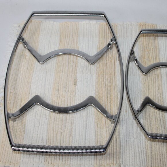 VTG CORNINGWARE METAL SERVING TRIVETS CASSEROLE CRADLE SET 2 P-11-M-1 & P-10-M-1 - Picture 2 of 11